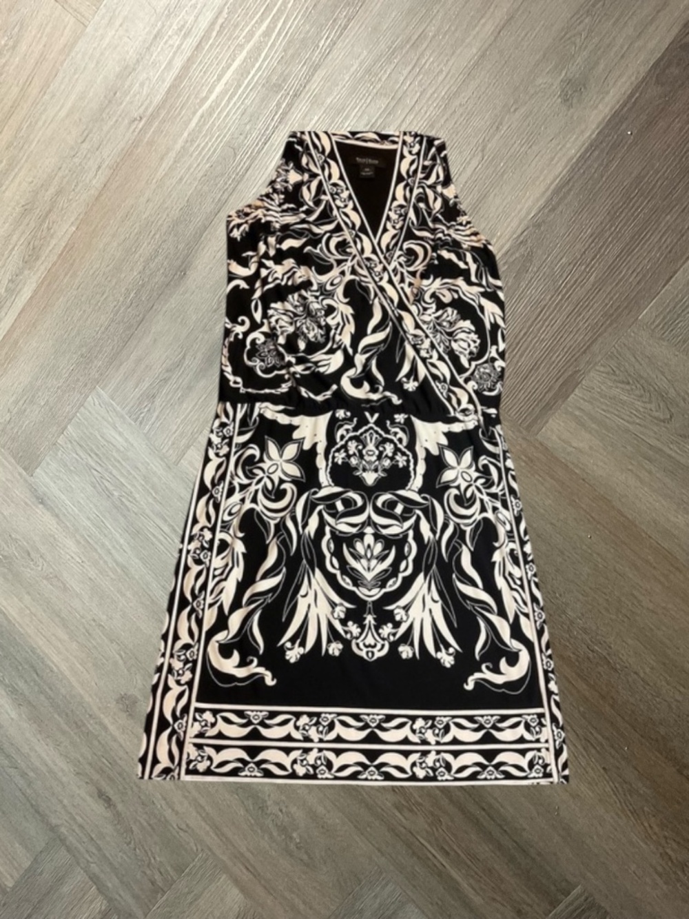 White House Black Market Damask Floral Blouson‎ Boho Dress Womens XS Black White
